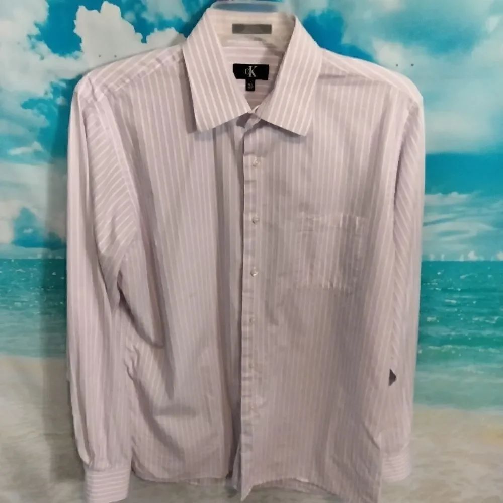 " Calvin Klein" men's casual button down shirt.